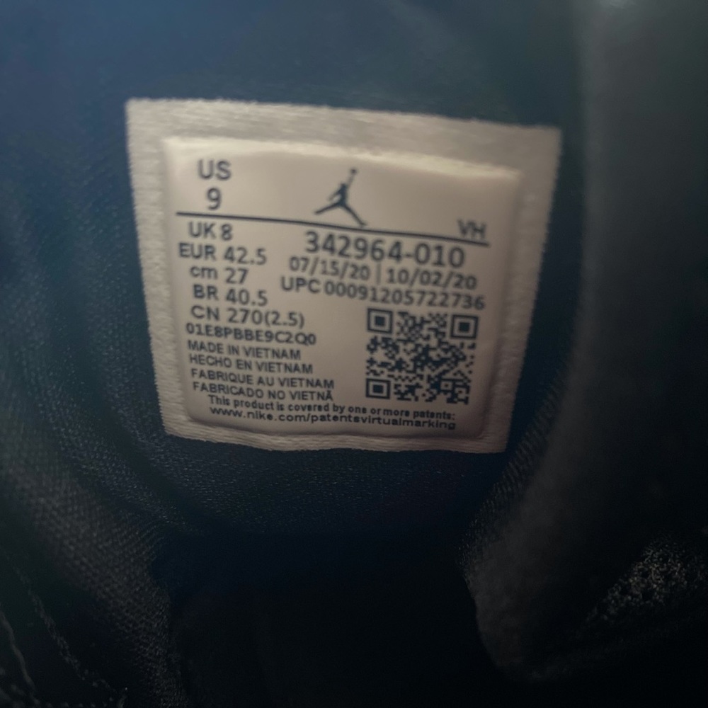 Jordan True Flight Shoes (with original box) - Picture 6 of 6